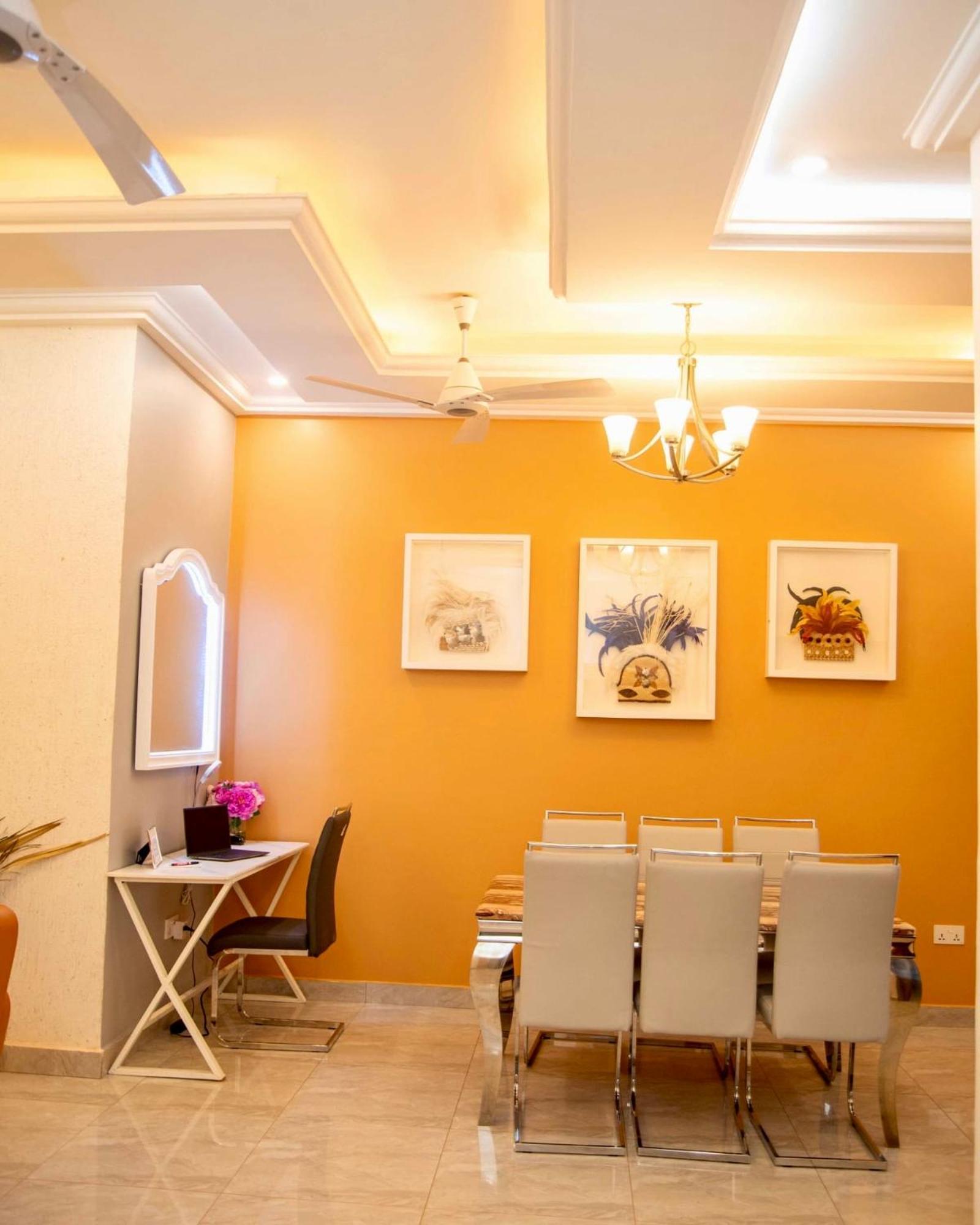 טמלה Seyramz Palace - Free Airport Pick Up - High Speed Starlink Wifi - Car Rental מראה חיצוני תמונה